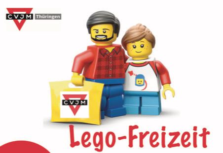 Auf dem Bild sieht man das Wappen des CVJM und zwei LEGO Figuren. Unter ihnen steht: "LEGO Freizeit".